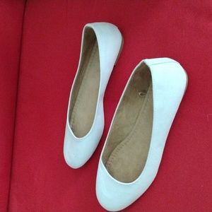 Old Navy flats Size 6